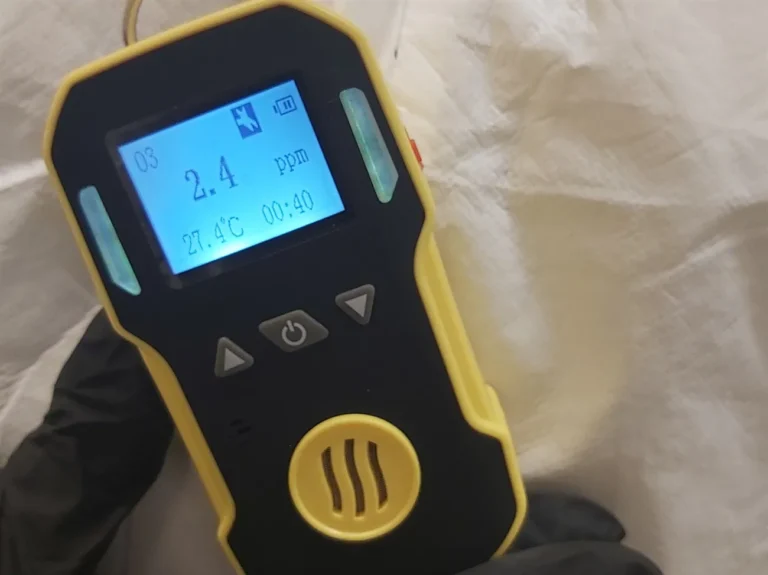 Detektor ozonu wskazuje rzeczywiste jego stężenie