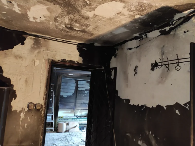 Skutki pożaru mieszkania 2