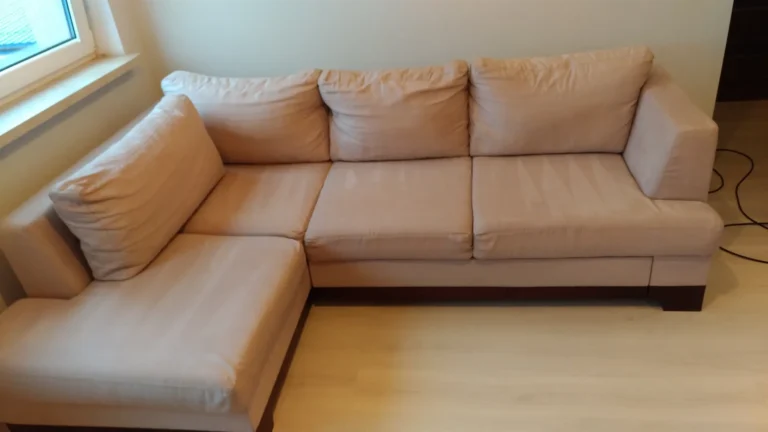 Zacieki na narożniku zostały idealnie usunięte.