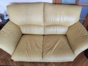 Skóra licowa - kanapa w trakcie czyszczenia